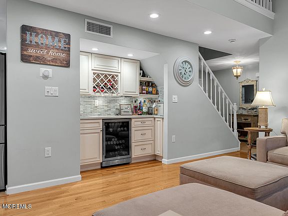 4th image of 139 Jeremy Ln