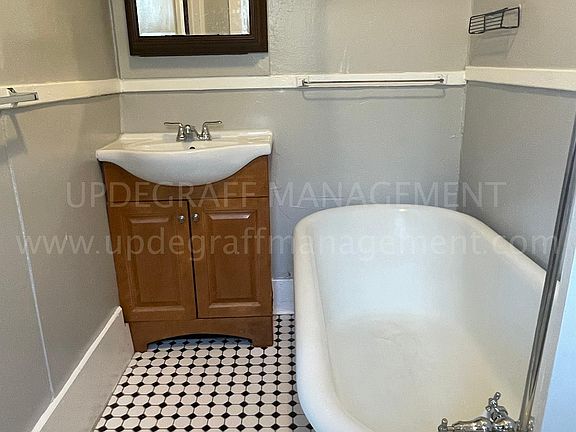 4th image of 48 Rowley St APT 5