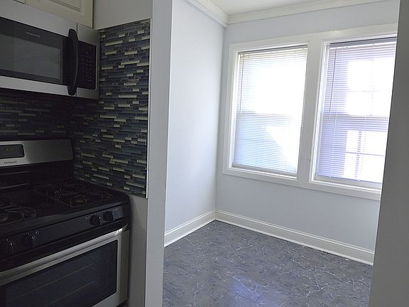 4th image of 6948 S Talman Ave Floor 2
