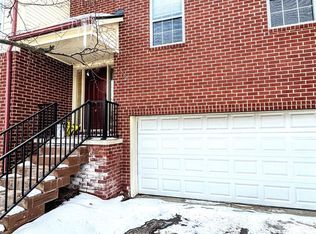 2666 Crooks Rd, Royal Oak, MI 48073