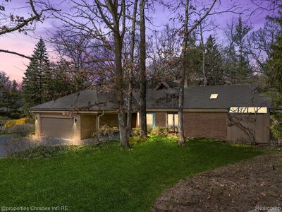 1165 Banbury Cir, Bloomfield Hills, MI, 48302
