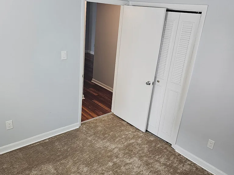 4746 S Capitol Ter SW — Photo 15
