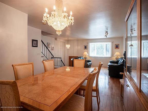5th image of 27 Yucca Dr
