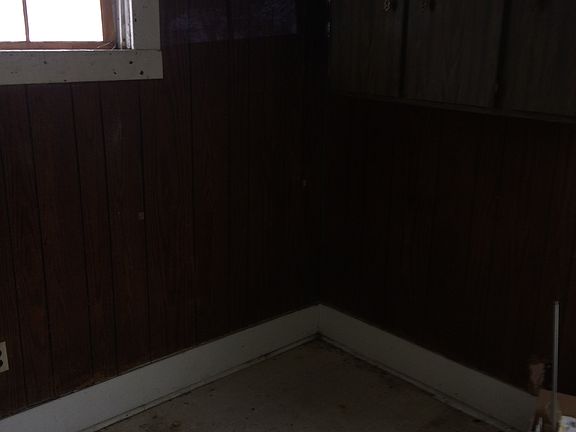5th image of 1200 E 10th St