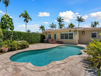 8934 Emerson Ave, Surfside, FL, 33154
