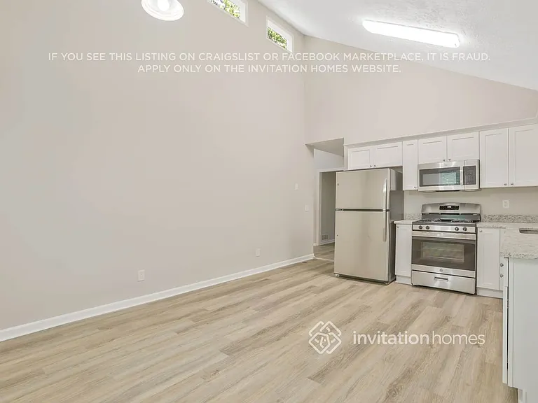 4036 Macedin Ct — Photo 8