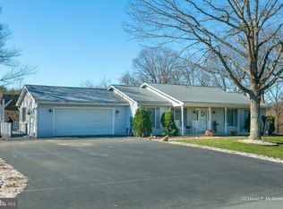 145 Woodside Ln, Berkeley Springs, WV 25411