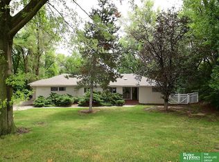 809 S 84th St, Omaha, NE 68114