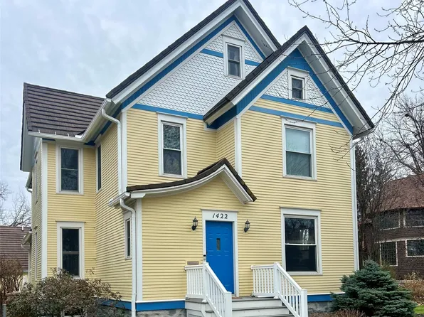 1422 Broad St, Grinnell, IA 50112