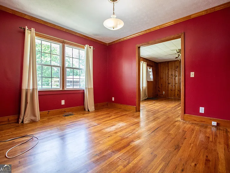 126 N Johnson St — Photo 26