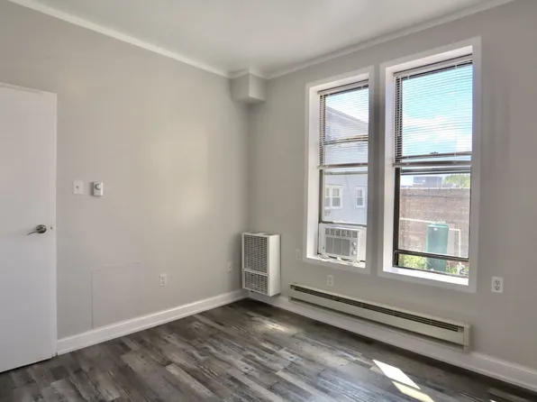 4901 Murphy Place image 9 of 18