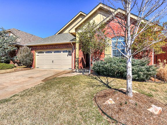 3rd image of 15812 San Nicolas Dr