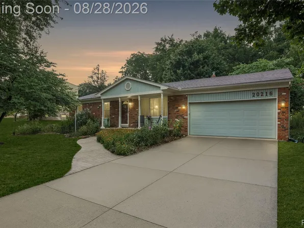 20216 Rippling Ln, Northville, MI 48167
