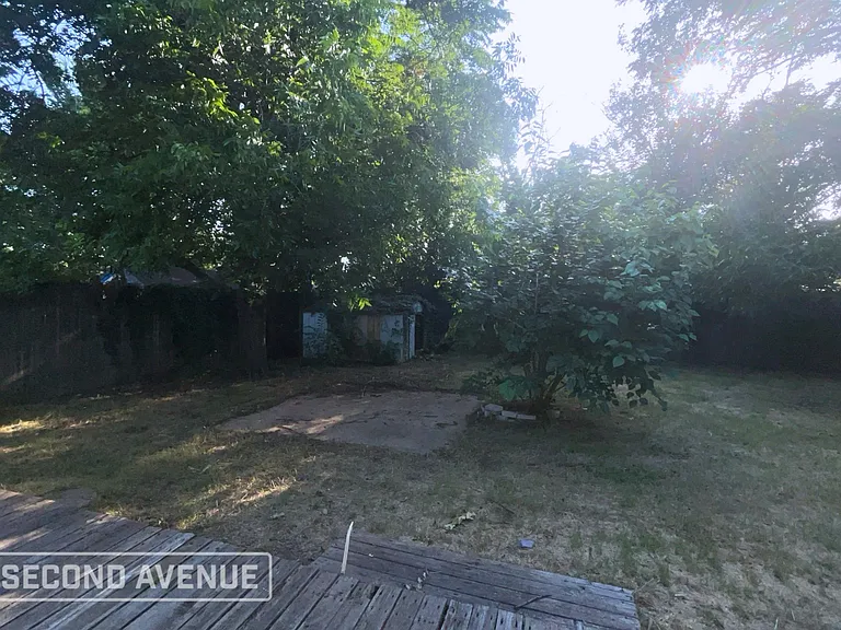 1803 Robinson St — Photo 9