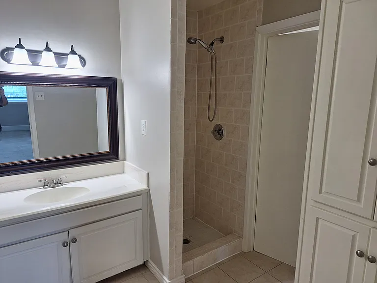 8430 Birchcroft Dr — Photo 8