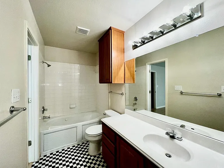 803 Sable Trail Ct — Photo 8