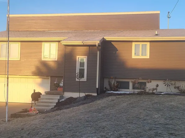 704 S Water St, Monona, IA 52159