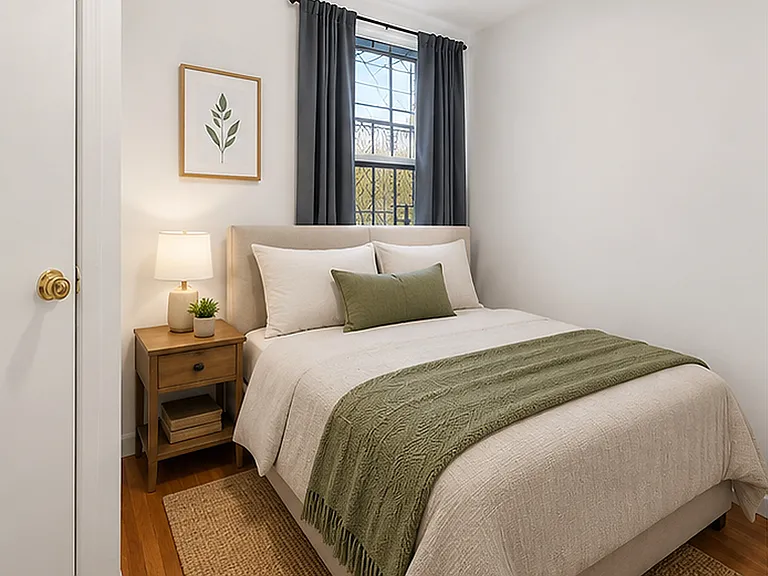 303 Franklin Ave #2R — Photo 3