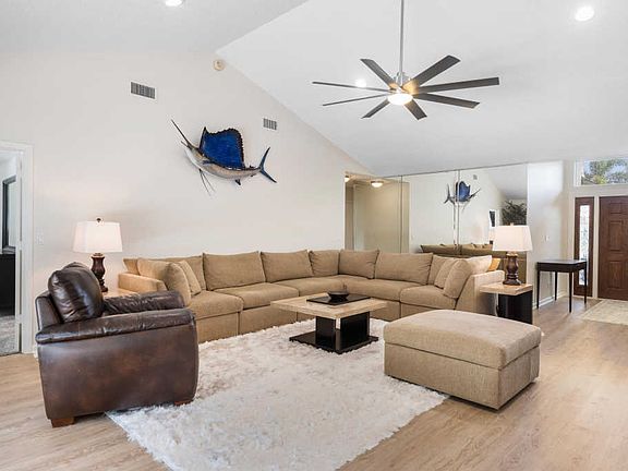 5th image of 309 Edwards Ln