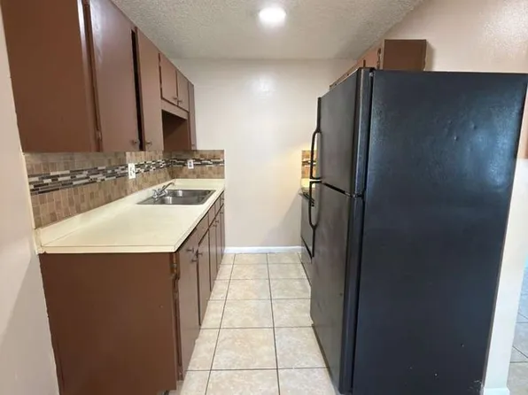 2227 Leo Dr, 2227 Leo Dr #B, Auburndale, FL 33823