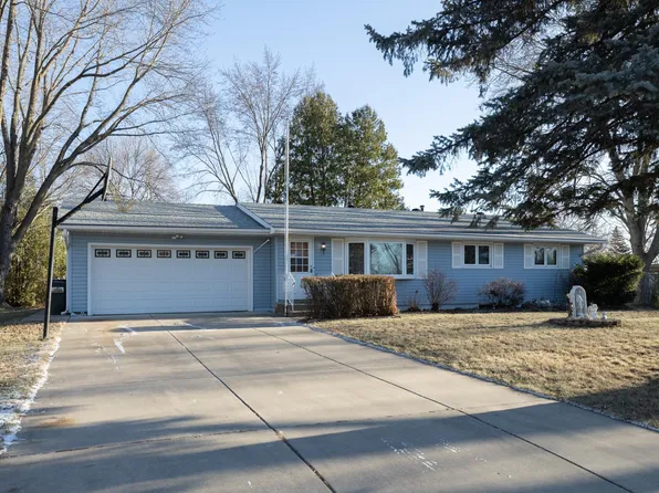 10109 Goodrich Rd, Bloomington, MN 55437