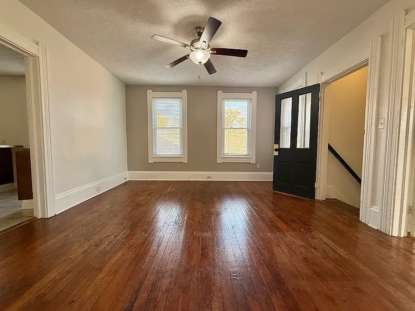 2 bed, 1030 sqft, $1,620 — Photo 3