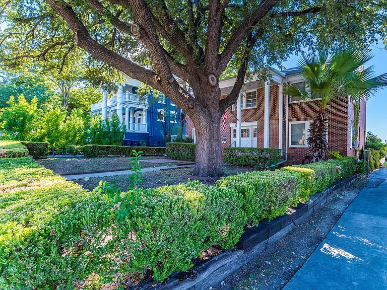 706 W French Pl #3 — Photo 3