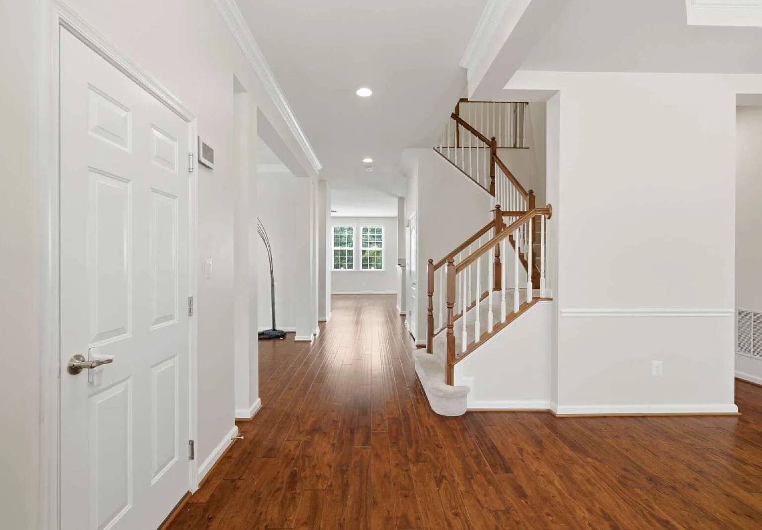 5 bed, 4.5 bath, 3337 sqft, $4,800 — Photo 4