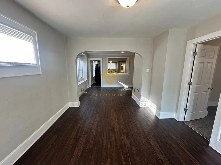 1528 E Tabor St — Photo 5