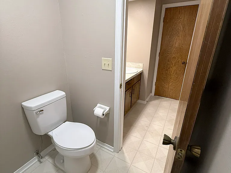 1275 N Gregg Ave — Photo 42