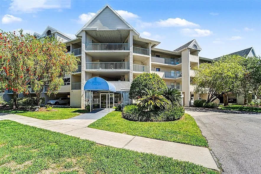 5567 Sea Forest Dr #324