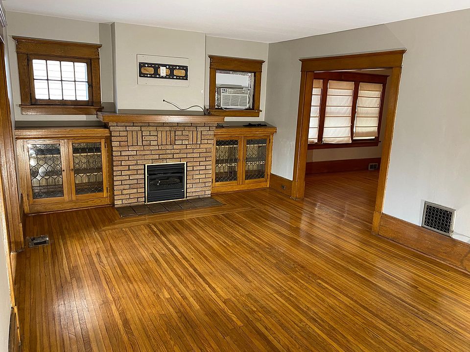 1st image of 305 Sterling Ave