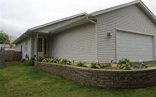 1st image of 8322 Victory Ln
