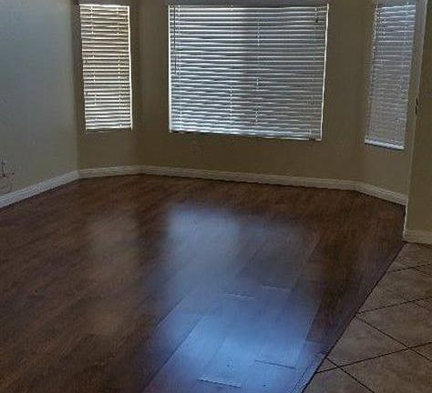 3rd image of 13309 Berkely Cir
