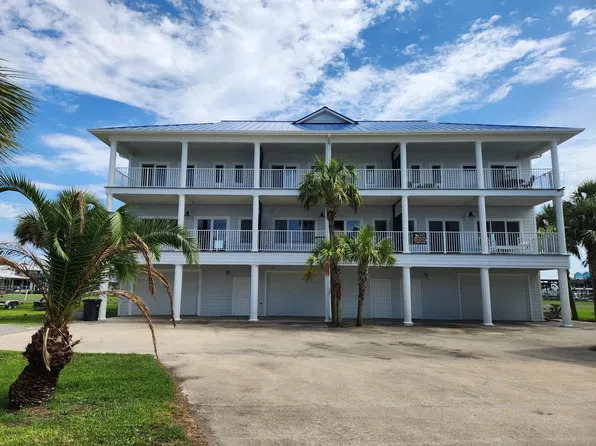 411 Admiral Craik Dr #5, Grand Isle, LA 70358