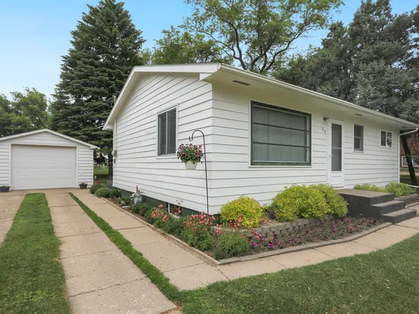 418 S 12th St, Aberdeen, SD 57401