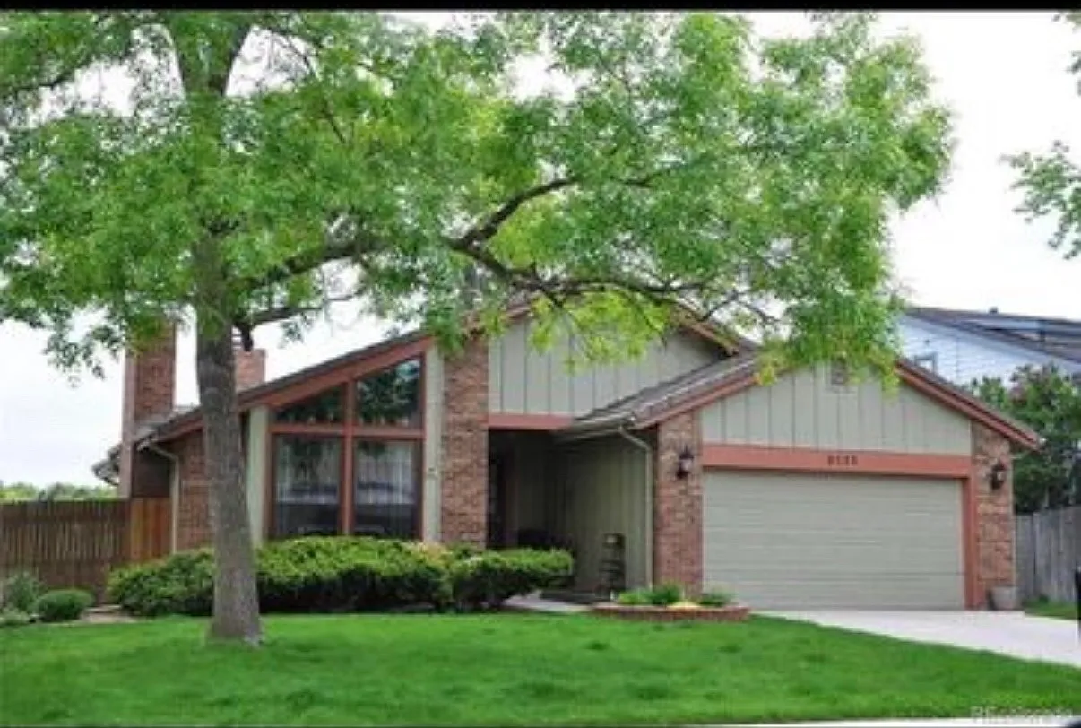 8520 W 81st Dr — Photo 2