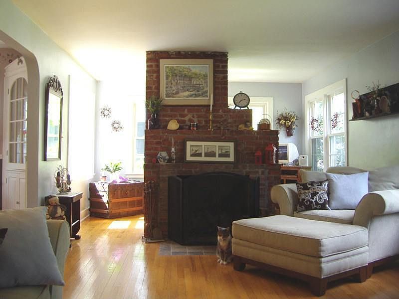 2nd image of 5 Berkshire Dr