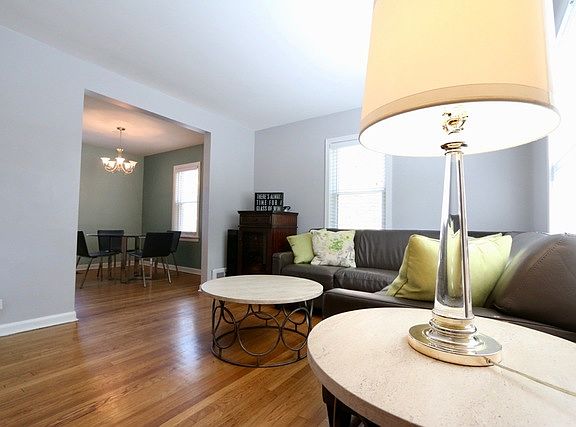 5th image of 5658 S Oak Park Ave