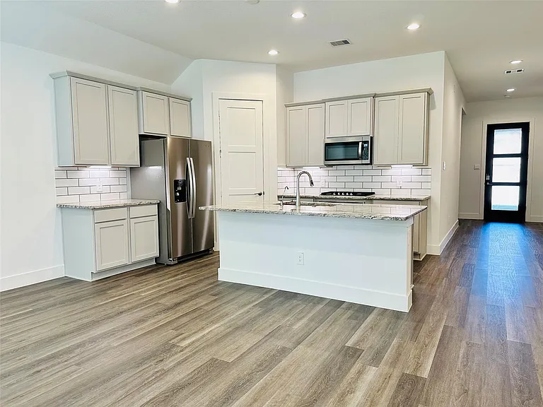 13689 Balanced Rock Dr — Photo 13