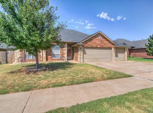 9213 Button Ave, Moore, OK 73160
