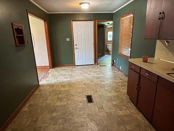 5th image of 808 SW 4th St