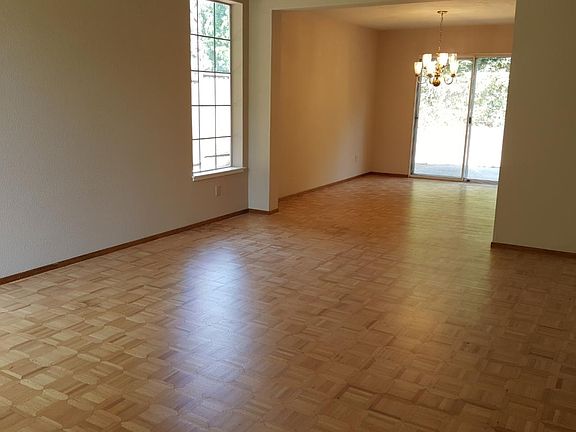 4th image of 217 Brighton Ln