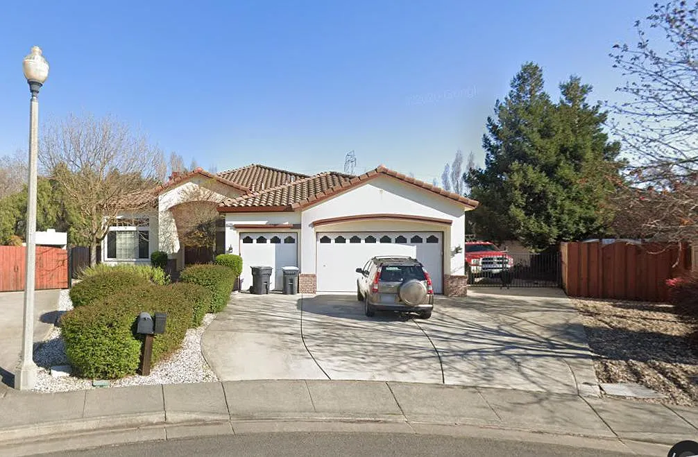 5244 Tapestry Ct — Photo 1