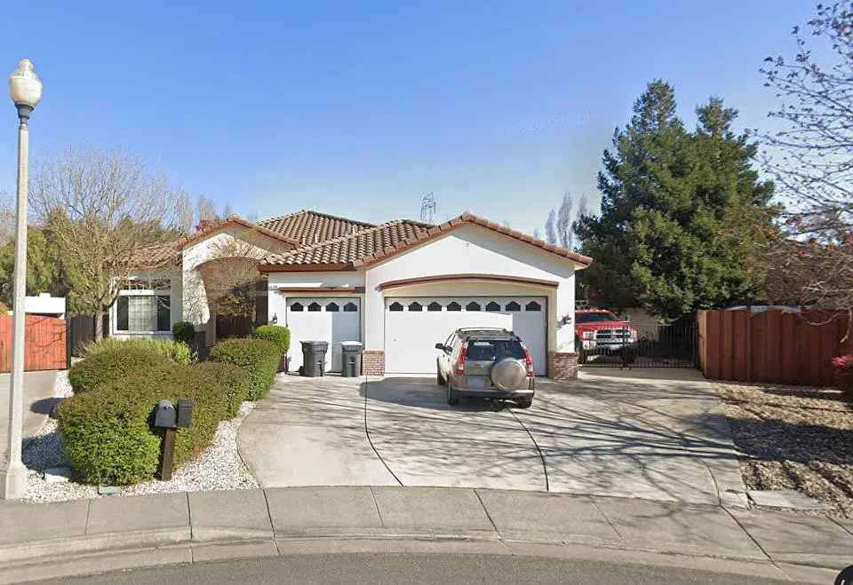 5244 Tapestry Ct