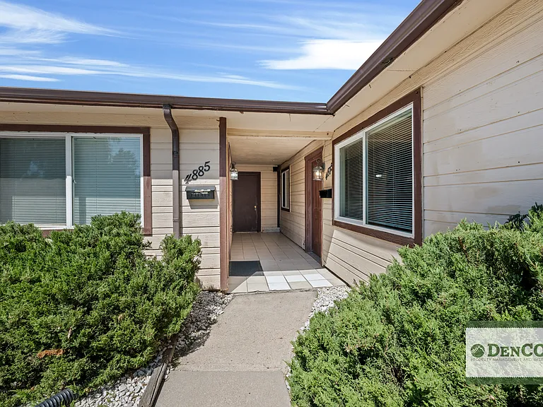 4875 S Lincoln St — Photo 20