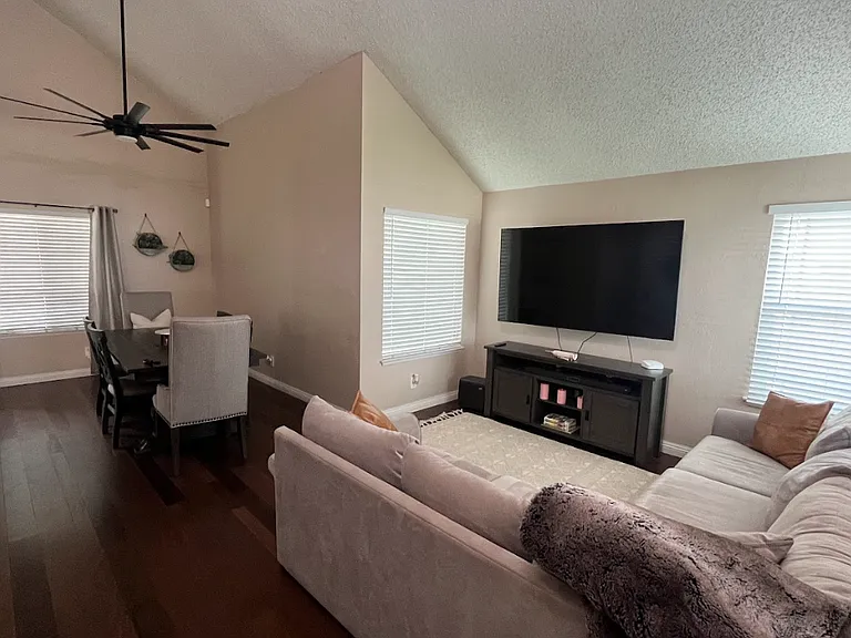 2684 Cincinnati St — Photo 3