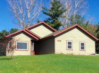 1309 17th Ave E, Menomonie, WI 54751