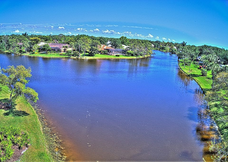 1st image of 3954 Woodlake Dr