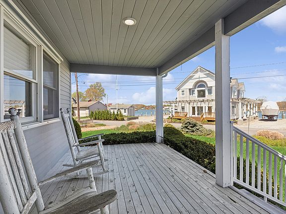 5th image of 145 Sterling St